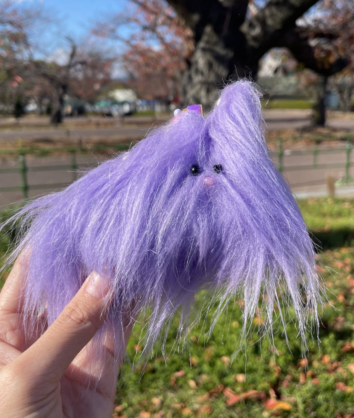 紫色の手作りぬいぐるみ